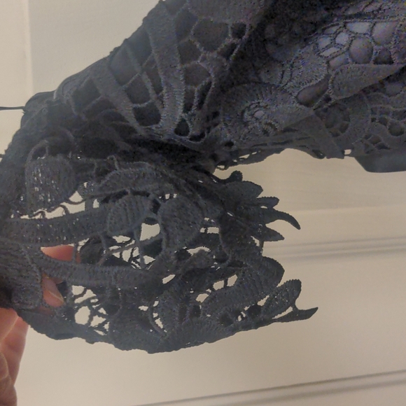 NWT Chi Chi London Plus size lace off-the- shoulder cocktail dress - Picture 4 of 6